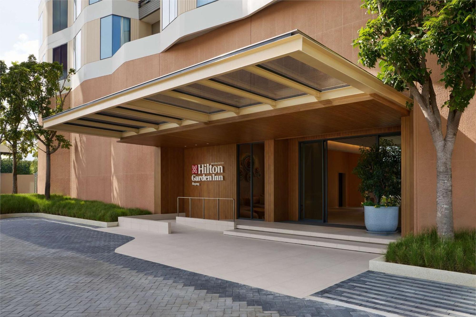 Hilton Garden Inn Районг Экстерьер фото
